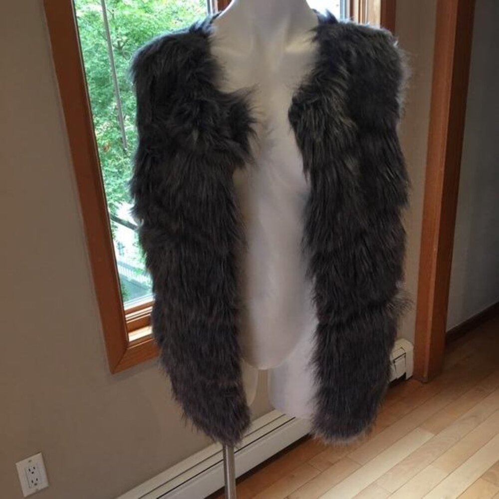 Faux fur grey vest
